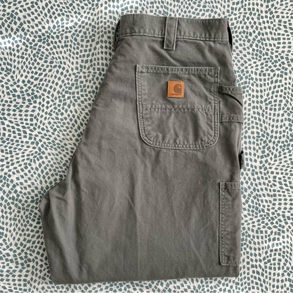 Carhartt Men’s Gray Cargo Work Pants with Utility Pockets 40” x 32” 100% Cotton